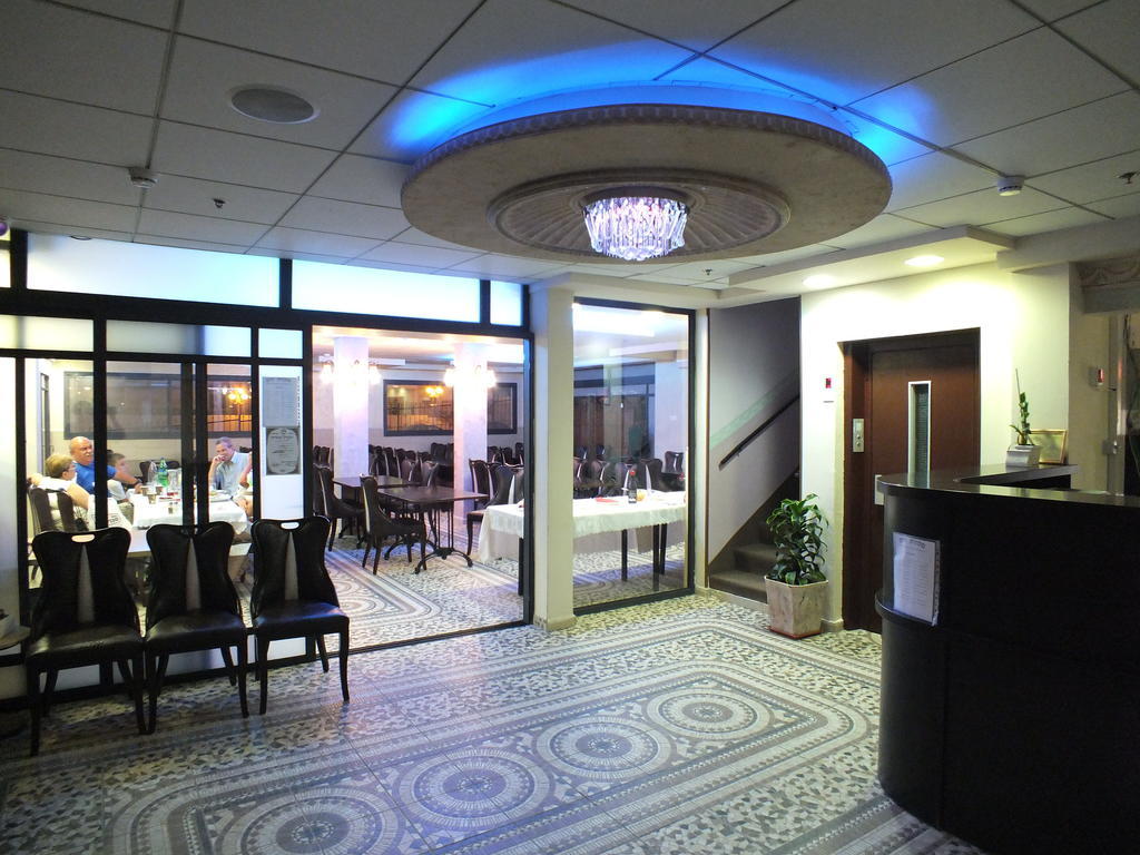 Sea Hotel And Restaurant Naharia Buitenkant foto