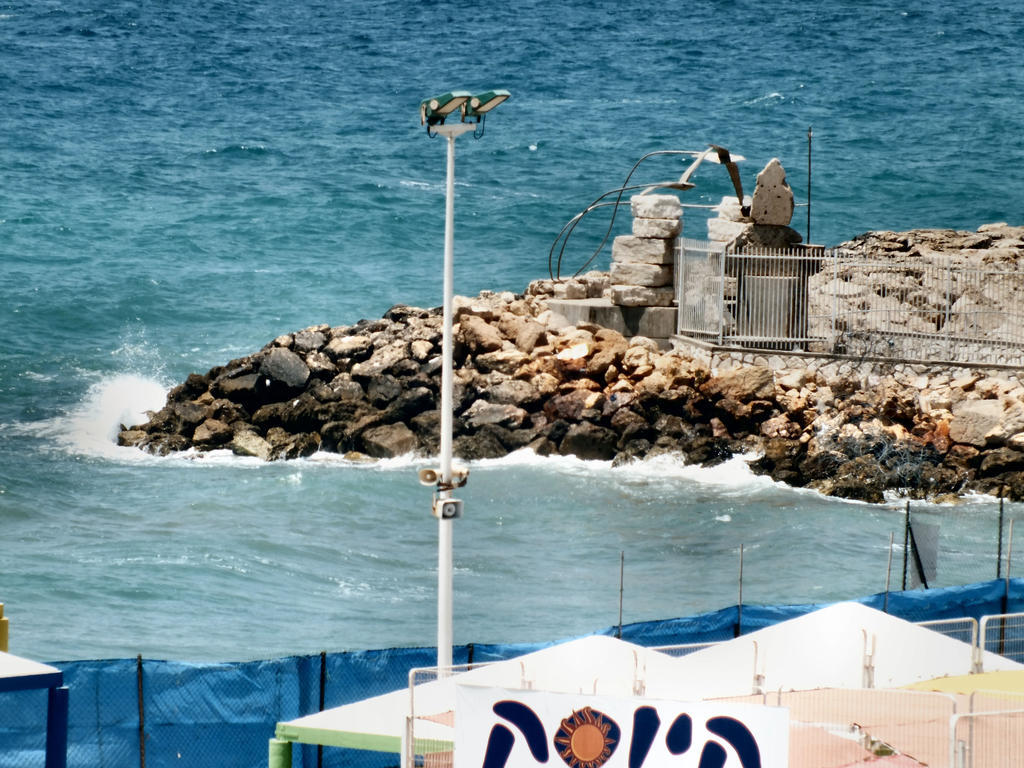 Sea Hotel And Restaurant Naharia Buitenkant foto