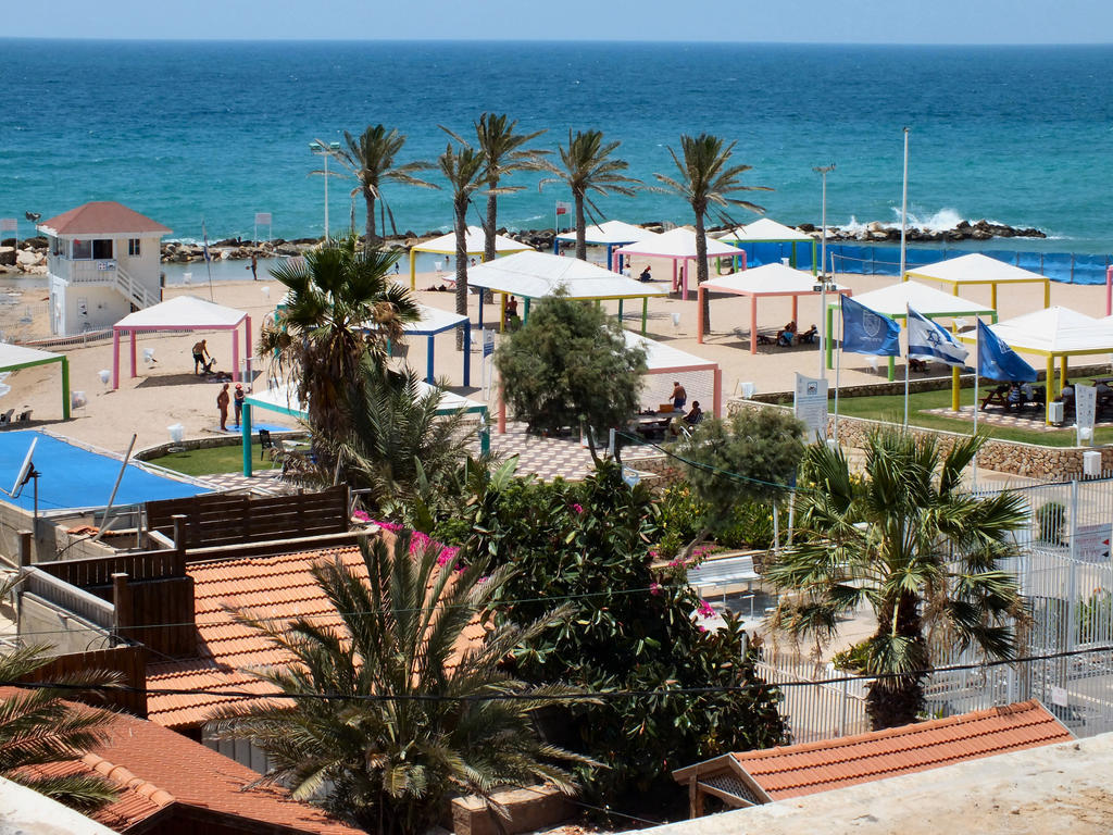 Sea Hotel And Restaurant Naharia Buitenkant foto