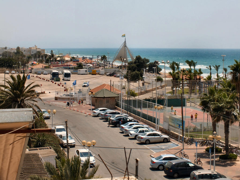 Sea Hotel And Restaurant Naharia Buitenkant foto
